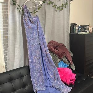 Prom dress only wore it once